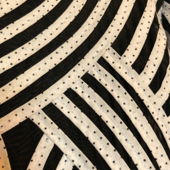 ALEXANDRA ROSATI - L Sz 14 black sheer/white ribbon zip top. GREAT CONDITION! - Picture 8 of 14